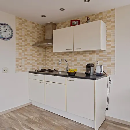 Holiday home In Dichtbij Het Ouddorp